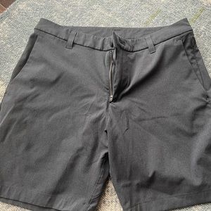 Navy 7” LuLuLemon men’s golf shorts size 28